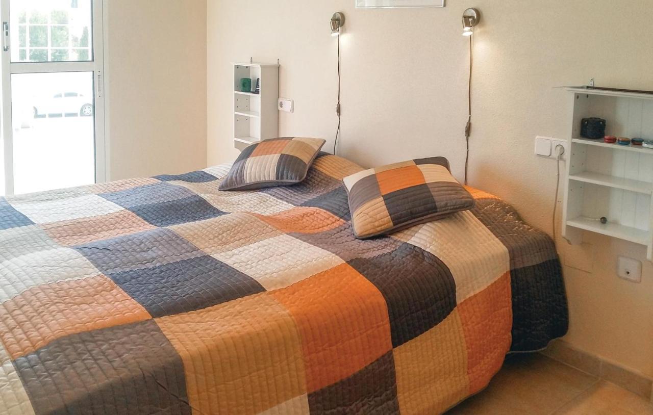 Cozy Home In Orihuela Costa With Kitchen Dehesa de Campoamor  Kültér fotó