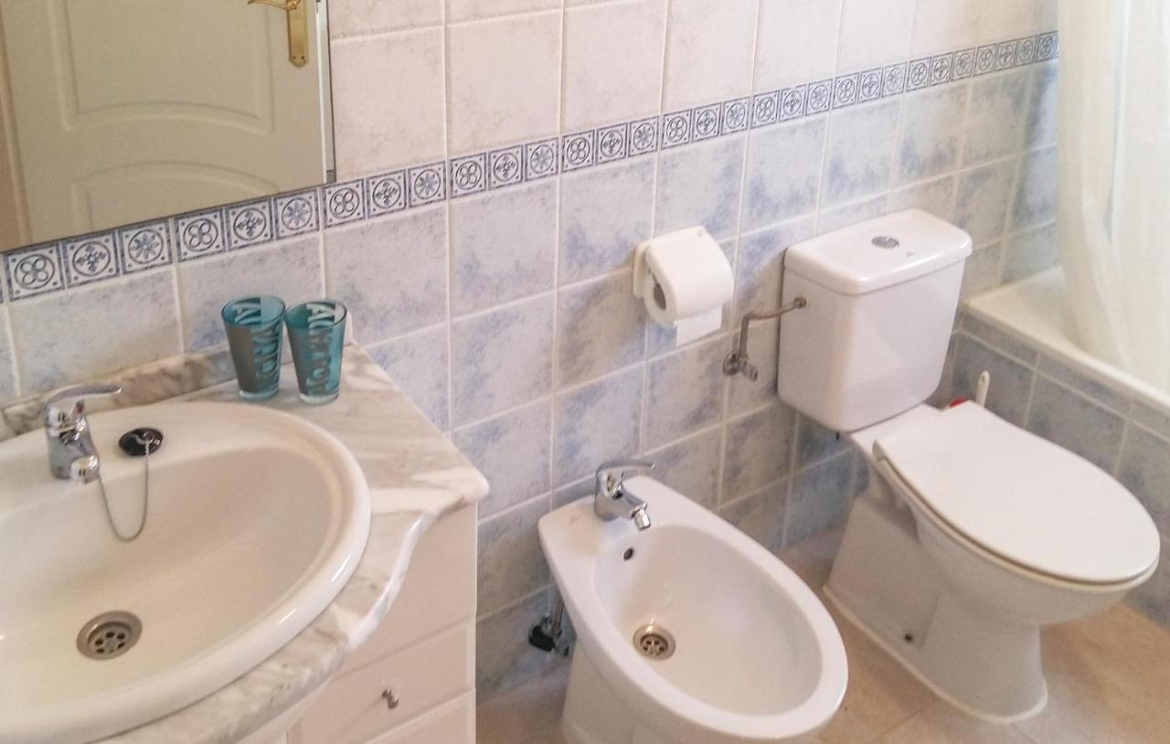 Cozy Home In Orihuela Costa With Kitchen Dehesa de Campoamor  Kültér fotó